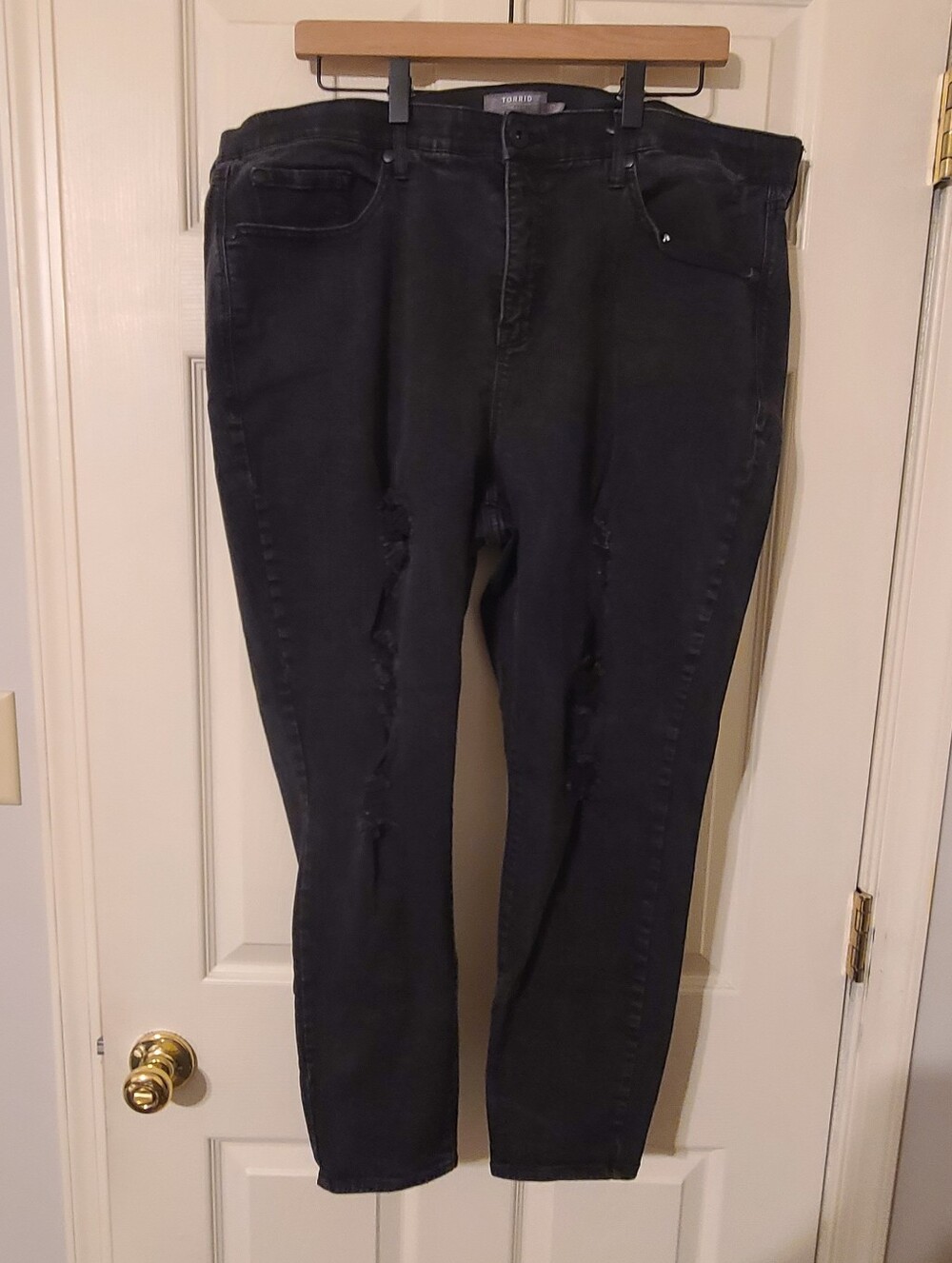 torrid Black Skinny Ripped Jeans